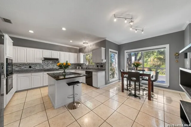 108 Westcourt Ln San Antonio, TX 78257