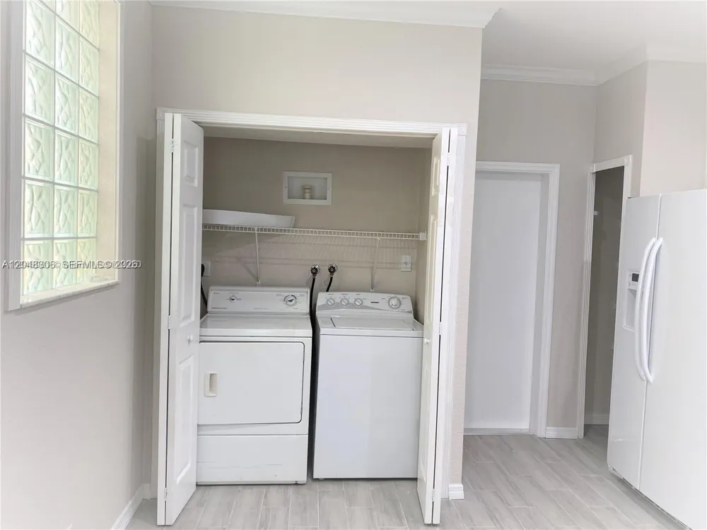 2174 Ensenada Ter Weston, FL 33327