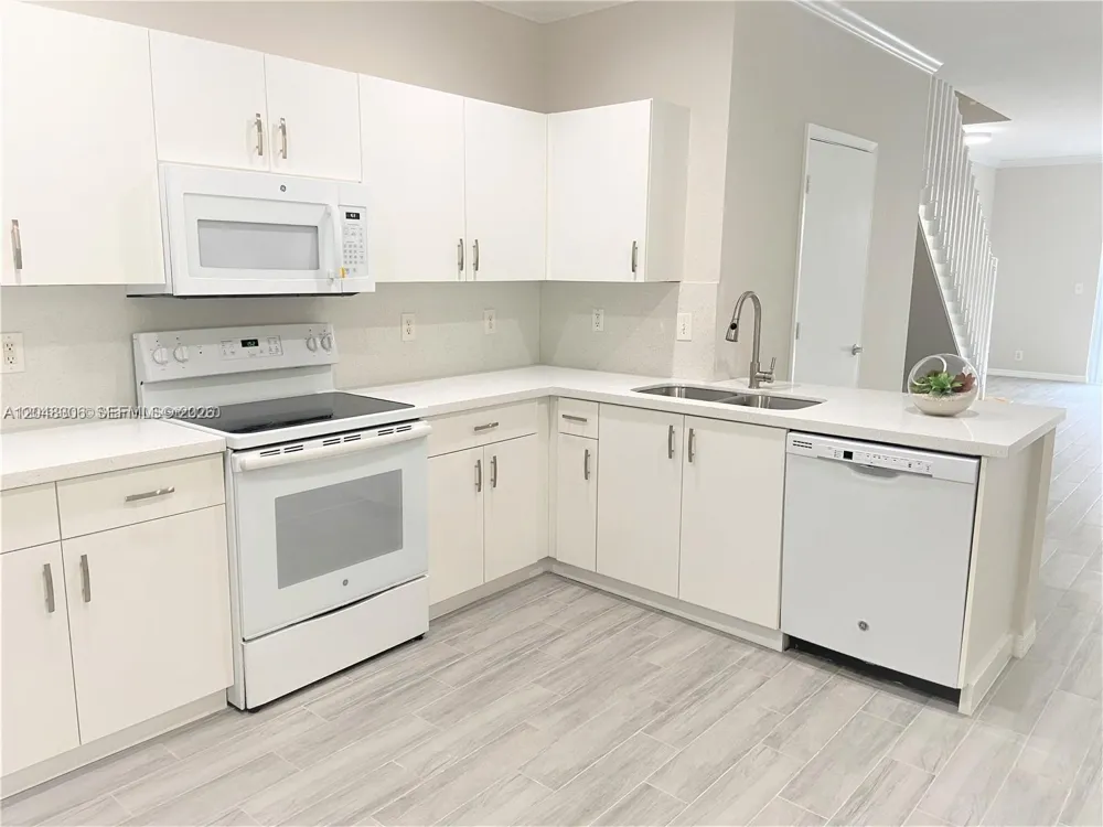 2174 Ensenada Ter Weston, FL 33327