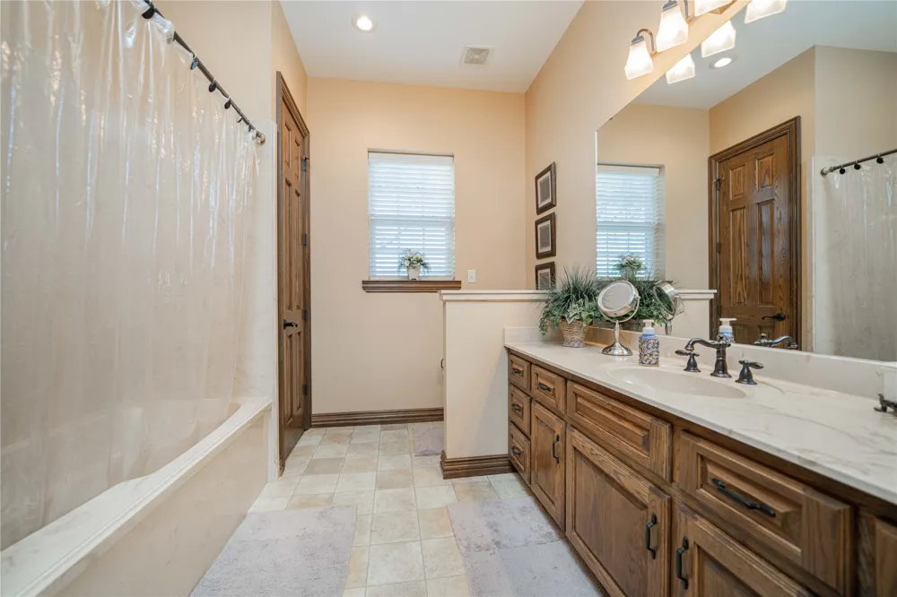 1032 W FM 900 Mount Vernon, TX 75457