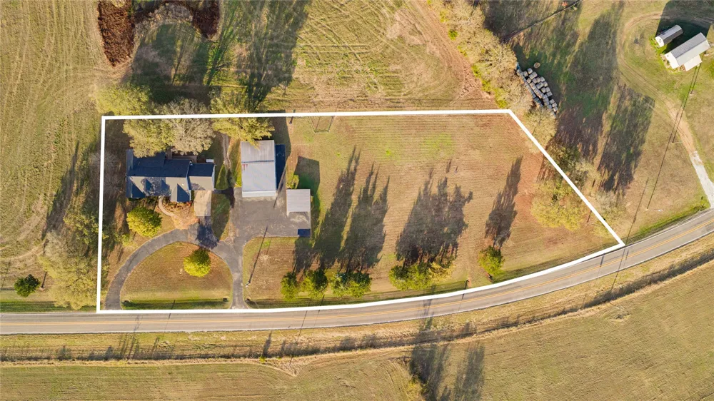 1032 W FM 900 Mount Vernon, TX 75457