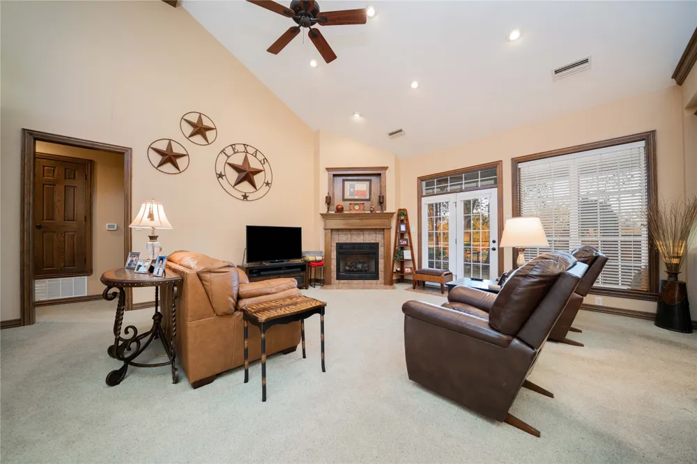1032 W FM 900 Mount Vernon, TX 75457