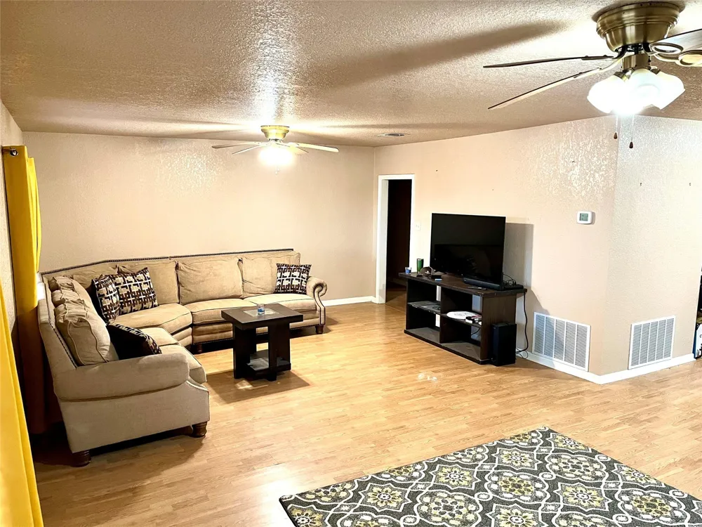 307 5th St Street Sutherland Springs, TX 78161