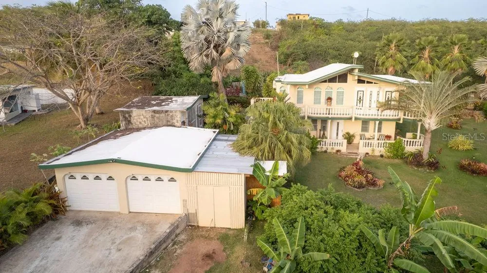 393 MONTE CARMELO Vieques, PR 00765