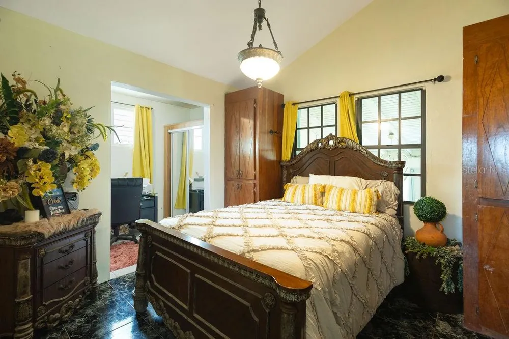 393 MONTE CARMELO Vieques, PR 00765