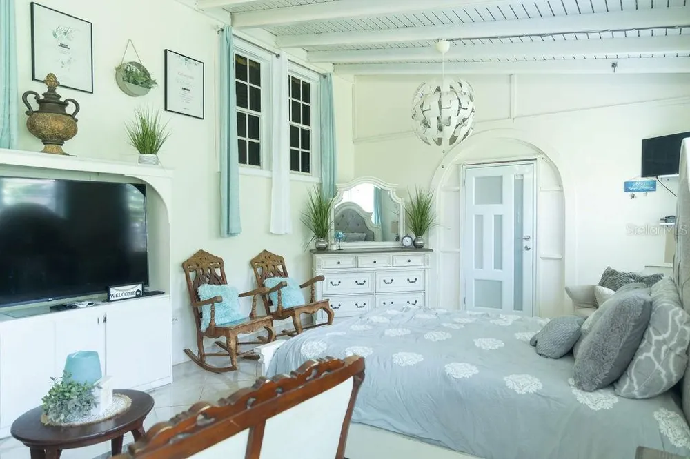 393 MONTE CARMELO Vieques, PR 00765
