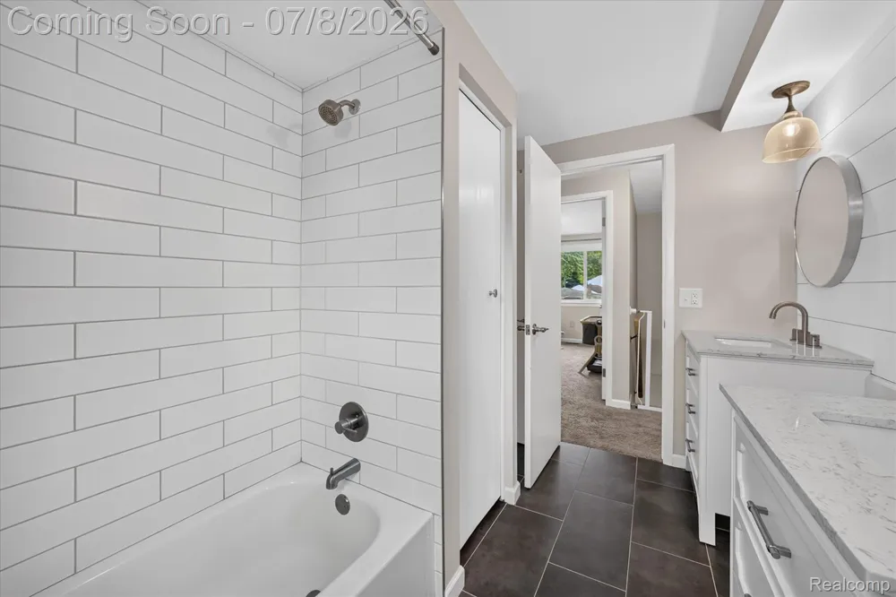 53962 Kirk Court New Baltimore City, MI 48047