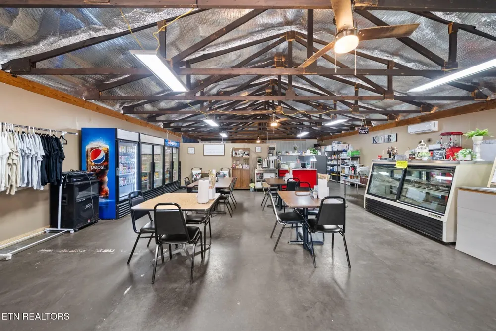 1424 Bellview Rd Pikeville, TN 37367