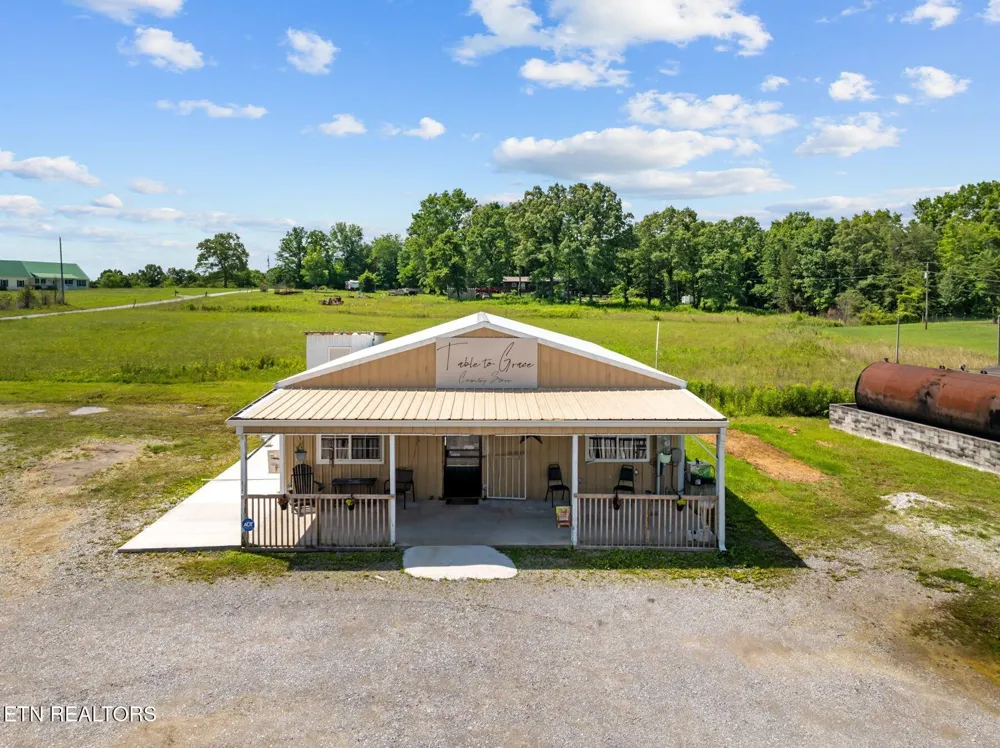 1424 Bellview Rd Pikeville, TN 37367