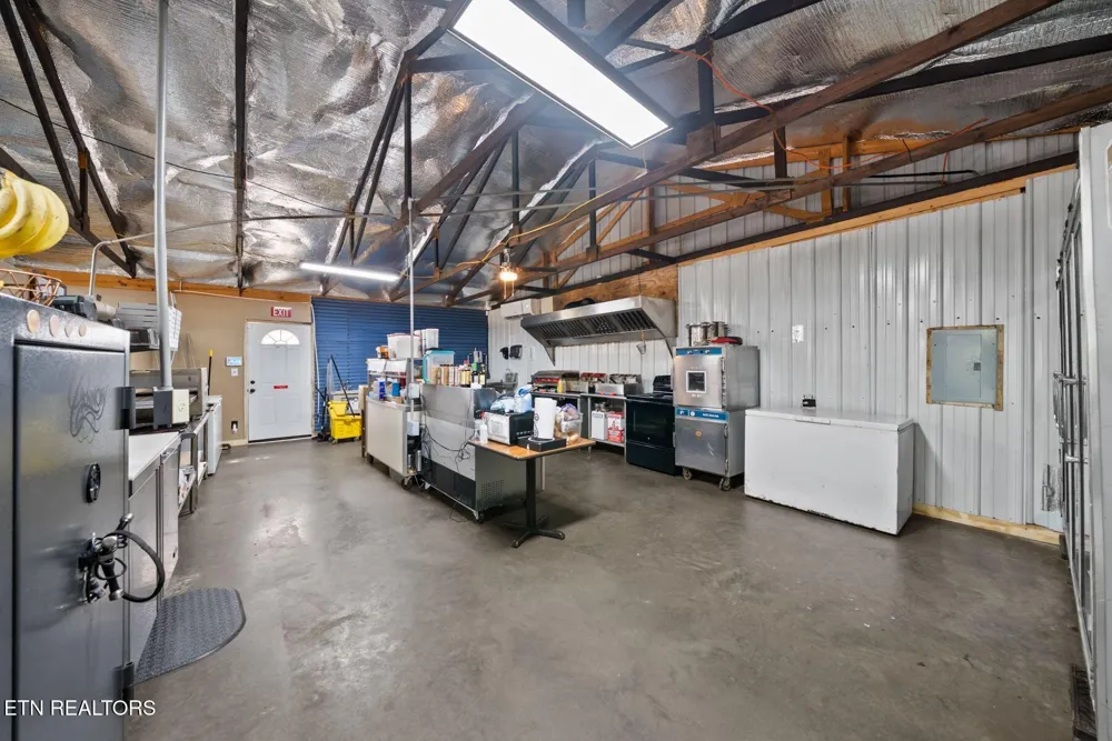 1424 Bellview Rd Pikeville, TN 37367