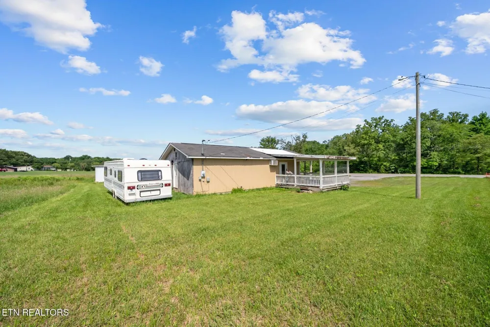 1424 Bellview Rd Pikeville, TN 37367