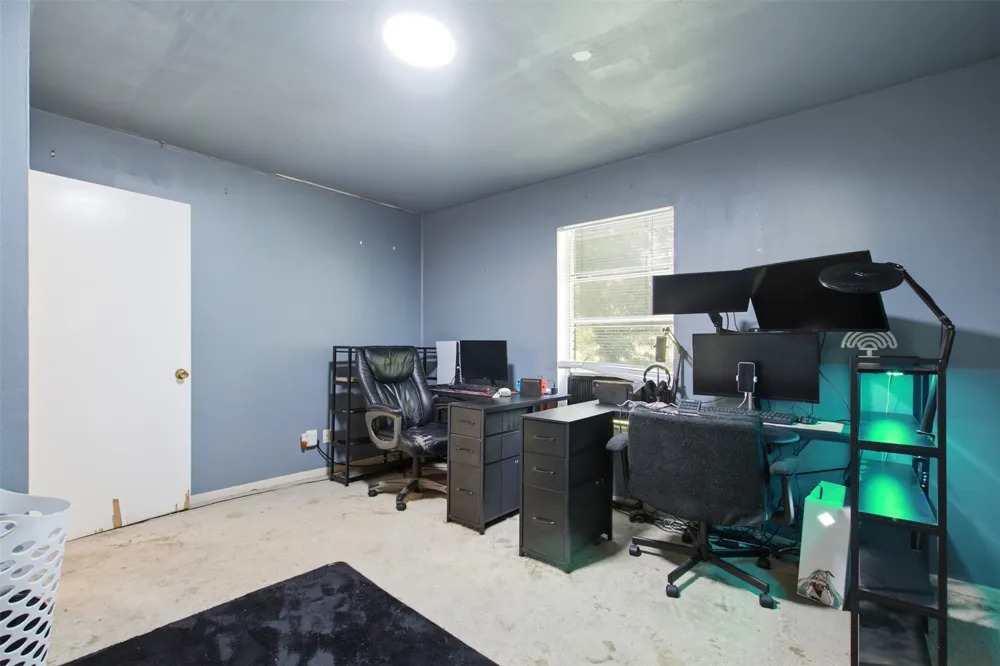 912 Sycamore Street Commerce, TX 75428