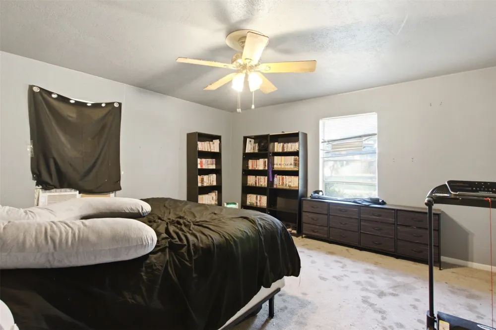 912 Sycamore Street Commerce, TX 75428