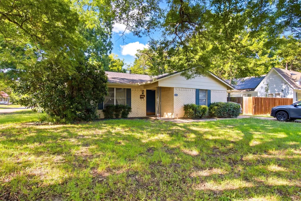 912 Sycamore Street Commerce, TX 75428