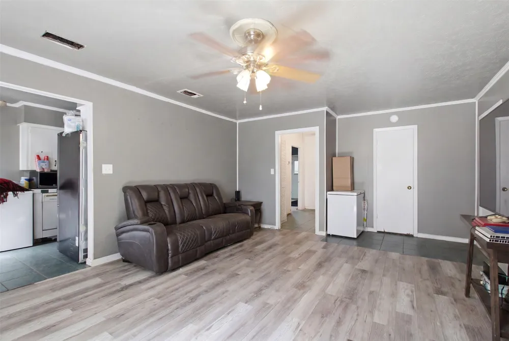912 Sycamore Street Commerce, TX 75428