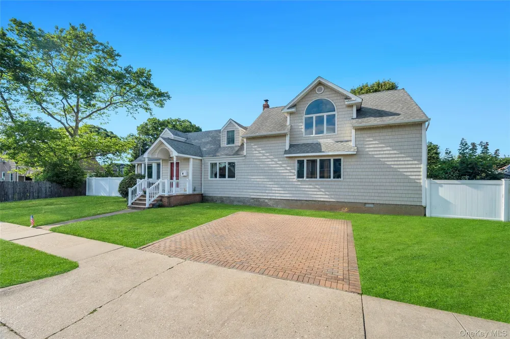 40 Columbia Street Bethpage, NY 11714