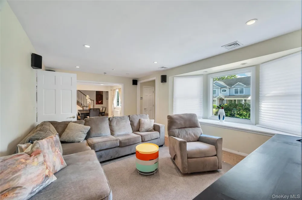 40 Columbia Street Bethpage, NY 11714