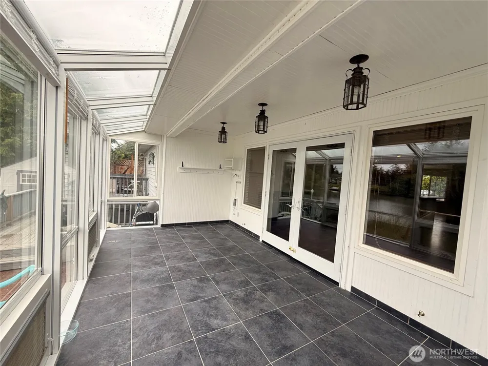 137 Canal Drive NE Ocean Shores, WA 98569