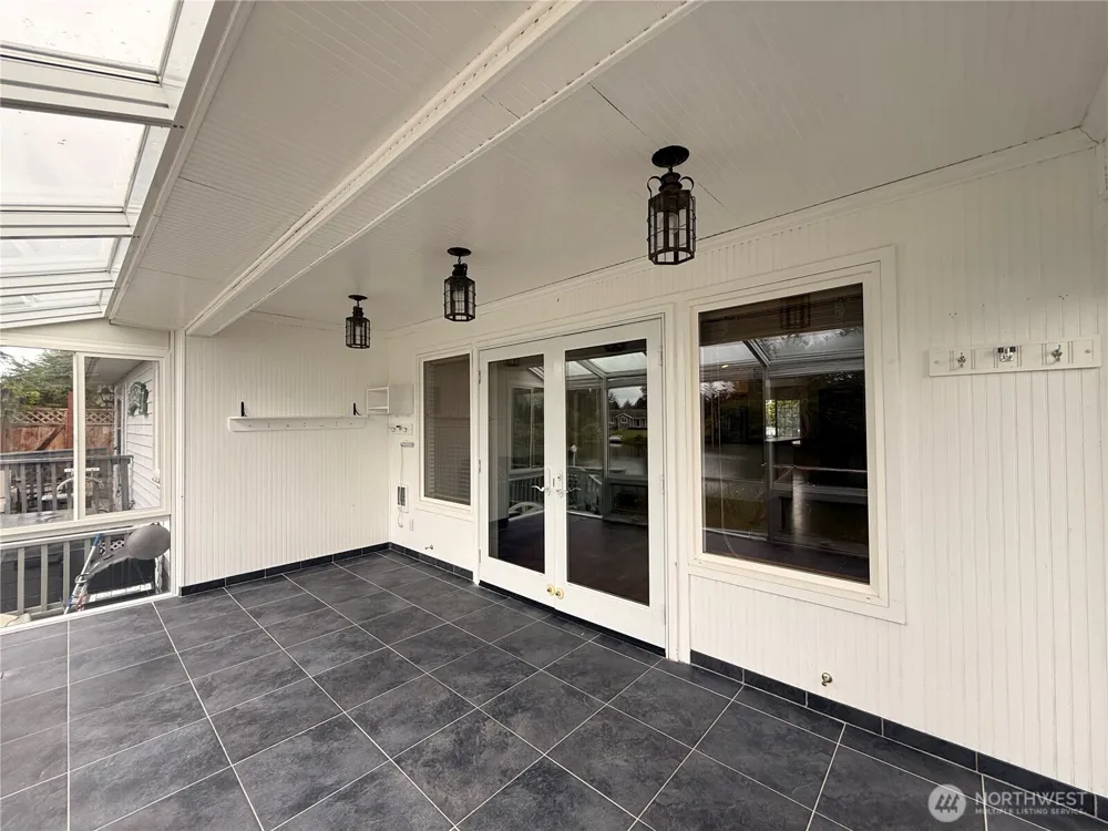 137 Canal Drive NE Ocean Shores, WA 98569