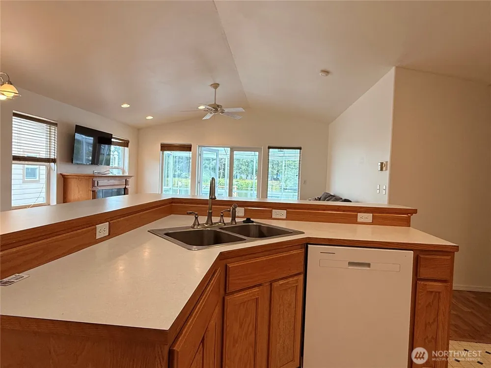137 Canal Drive NE Ocean Shores, WA 98569