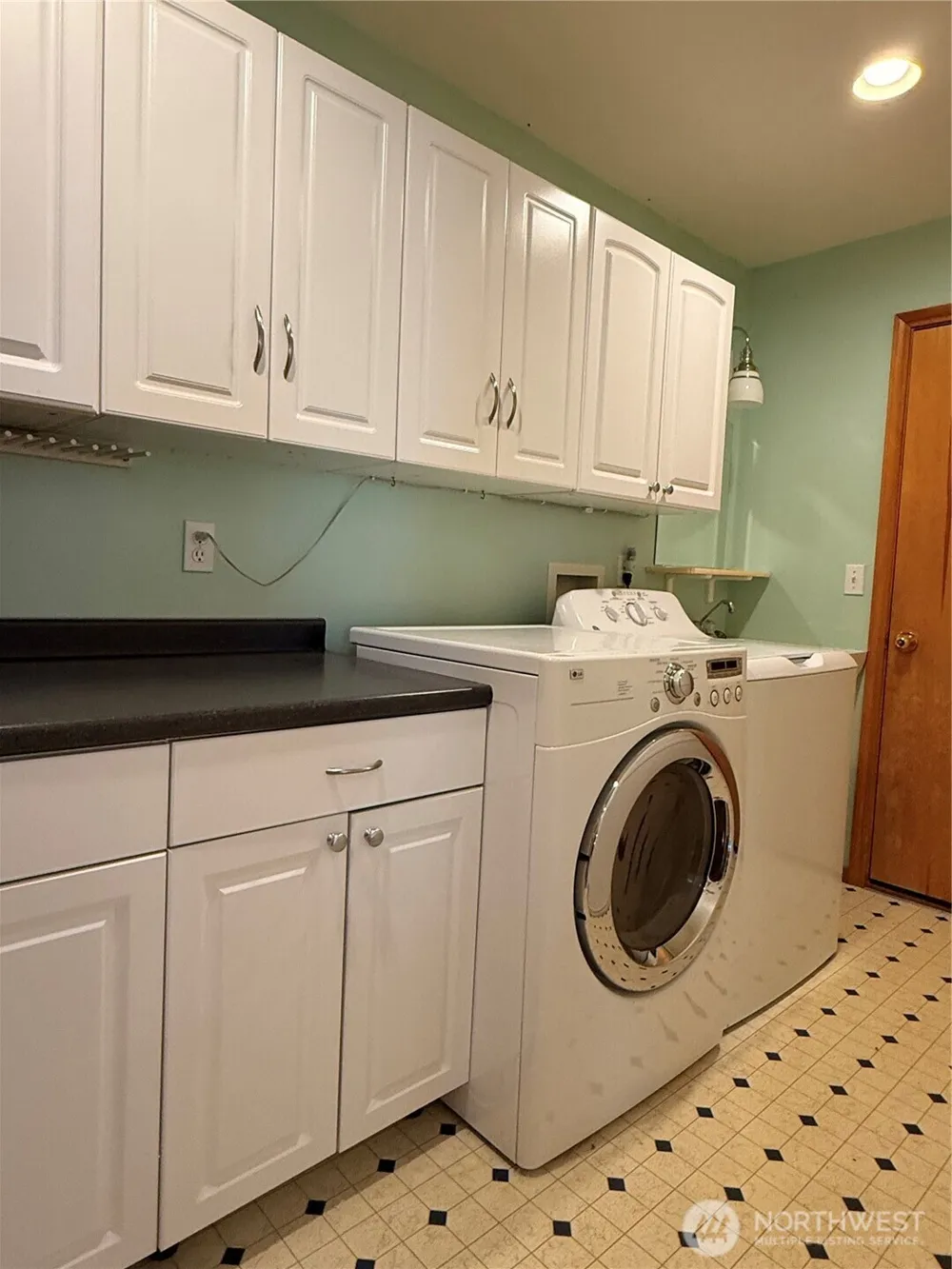 137 Canal Drive NE Ocean Shores, WA 98569