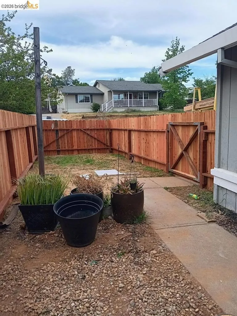 216 Westview Dr Jackson, CA 95642