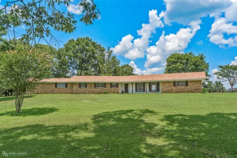 1241 Country Club Circle