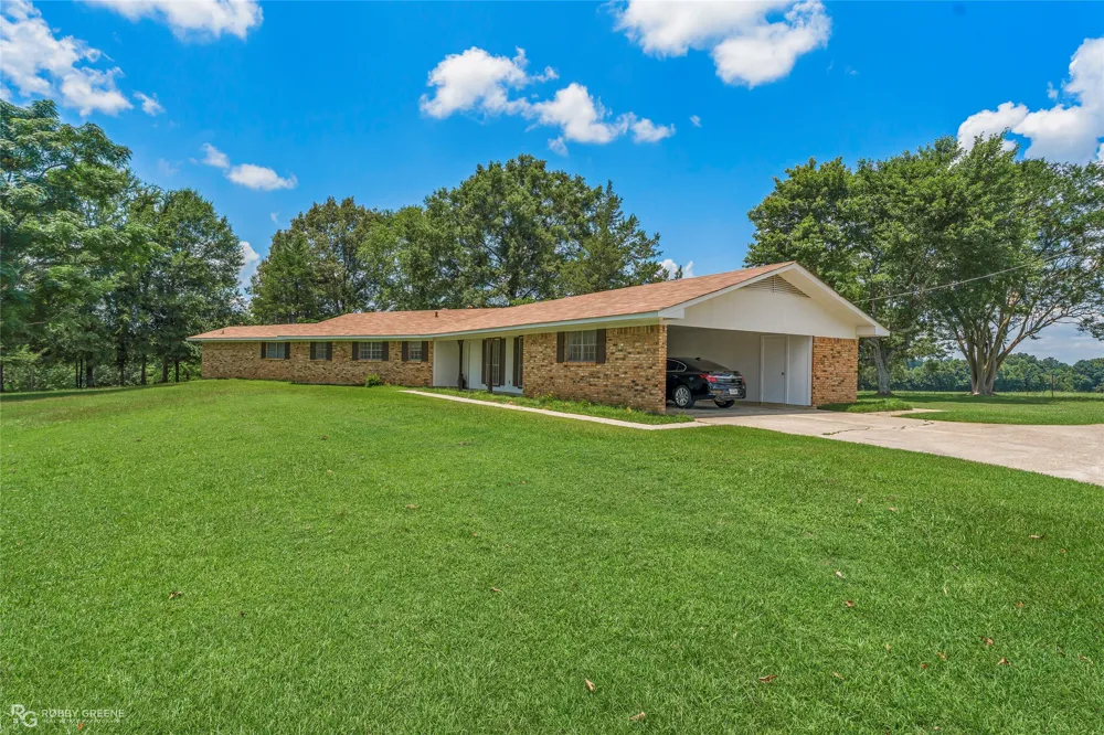 1241 Country Club Circle Minden, LA 71055