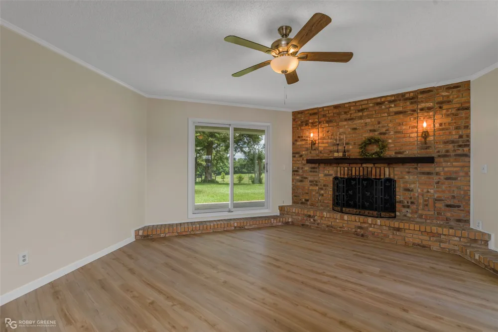 1241 Country Club Circle Minden, LA 71055