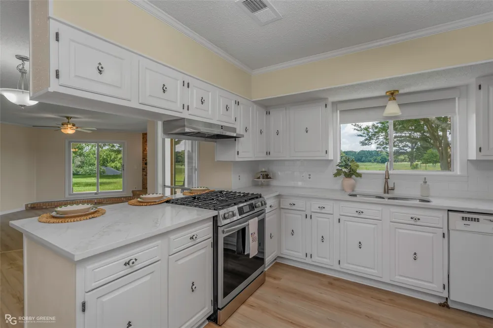 1241 Country Club Circle Minden, LA 71055