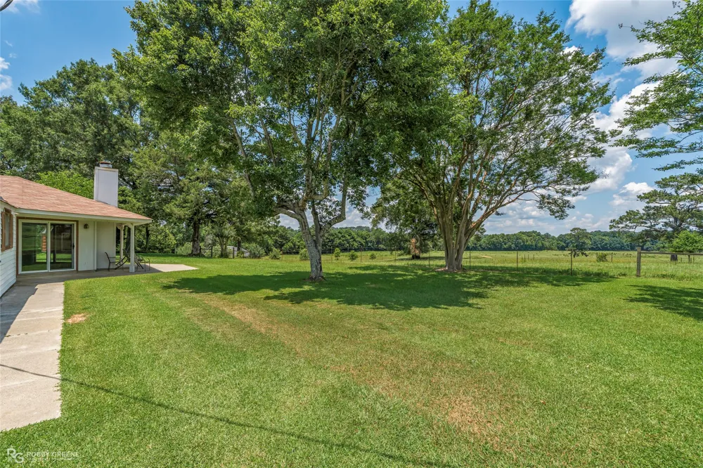 1241 Country Club Circle Minden, LA 71055
