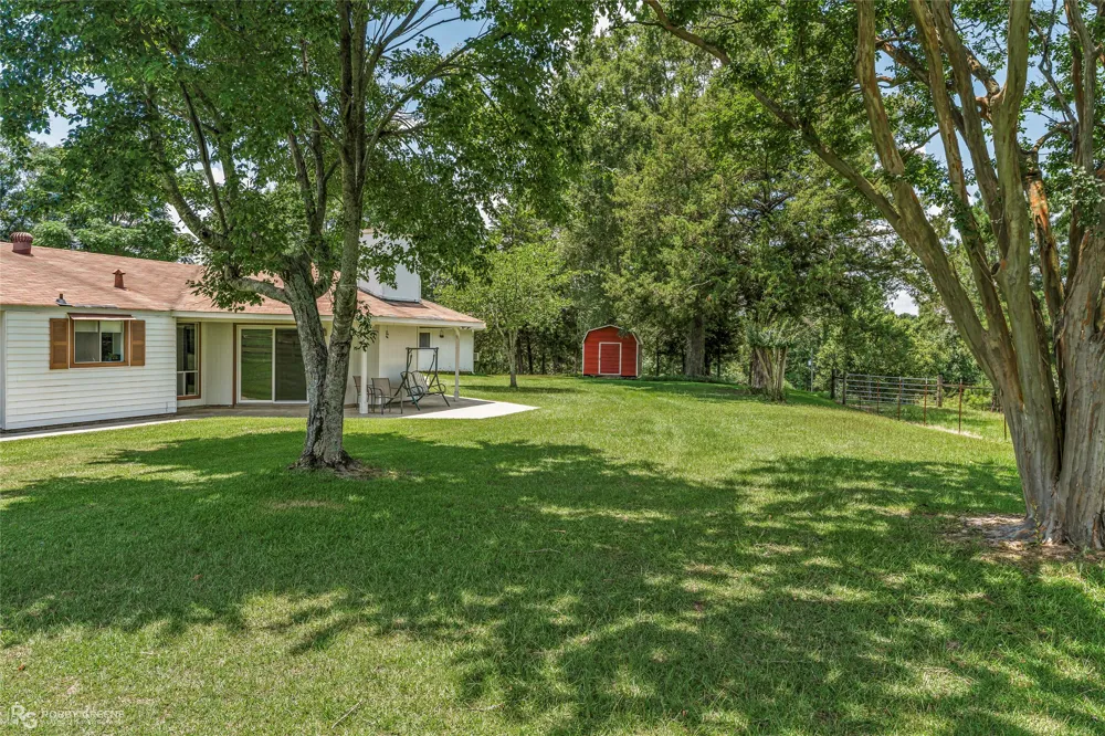 1241 Country Club Circle Minden, LA 71055