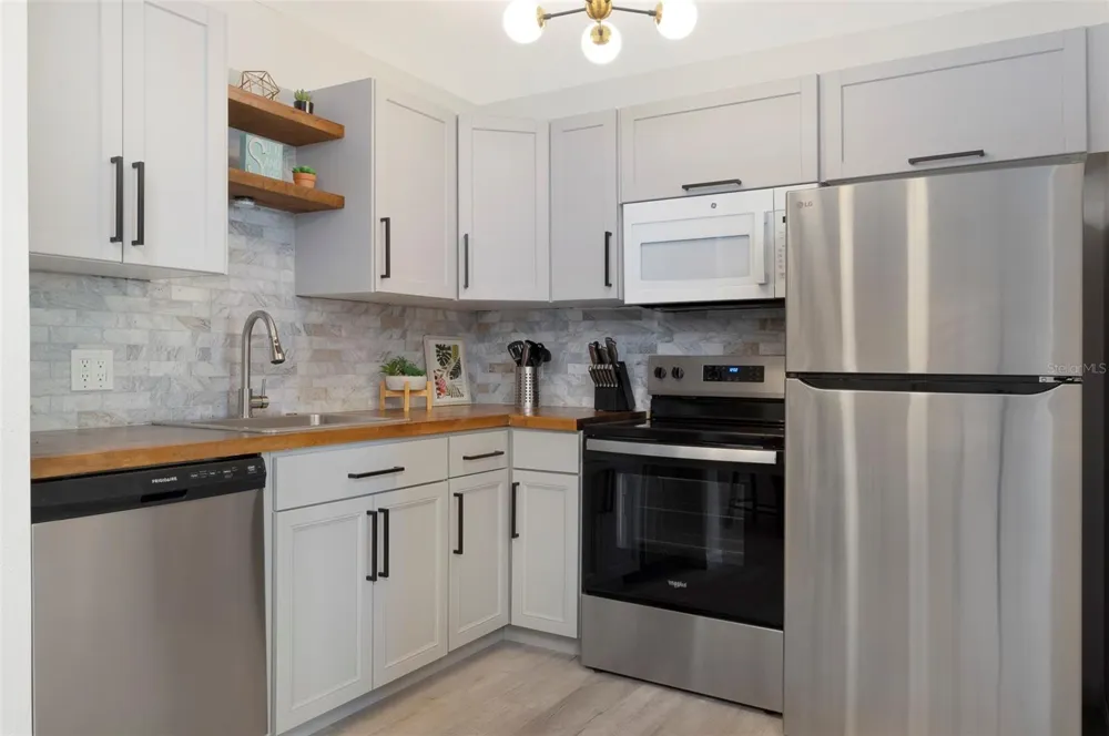 7151 SUNSET WAY #3 St Pete Beach, FL 33706