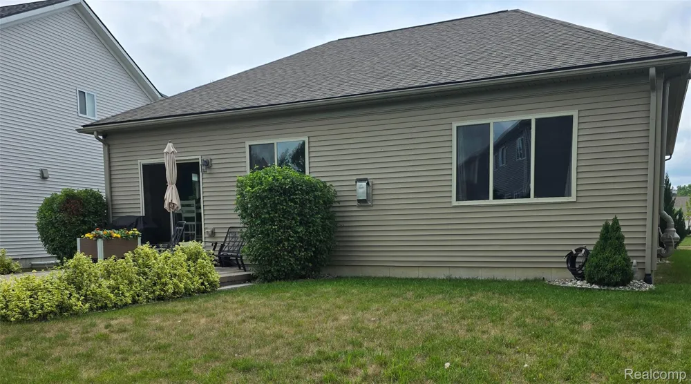 322 Hidden River E Holly Township, MI 48442