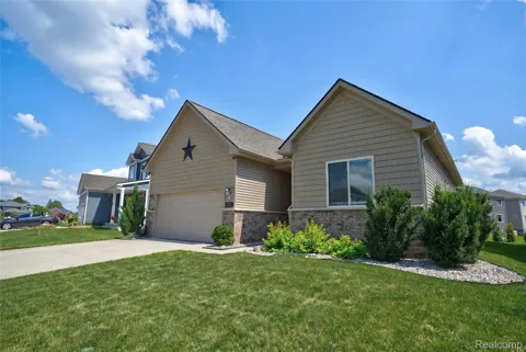 322 Hidden River E