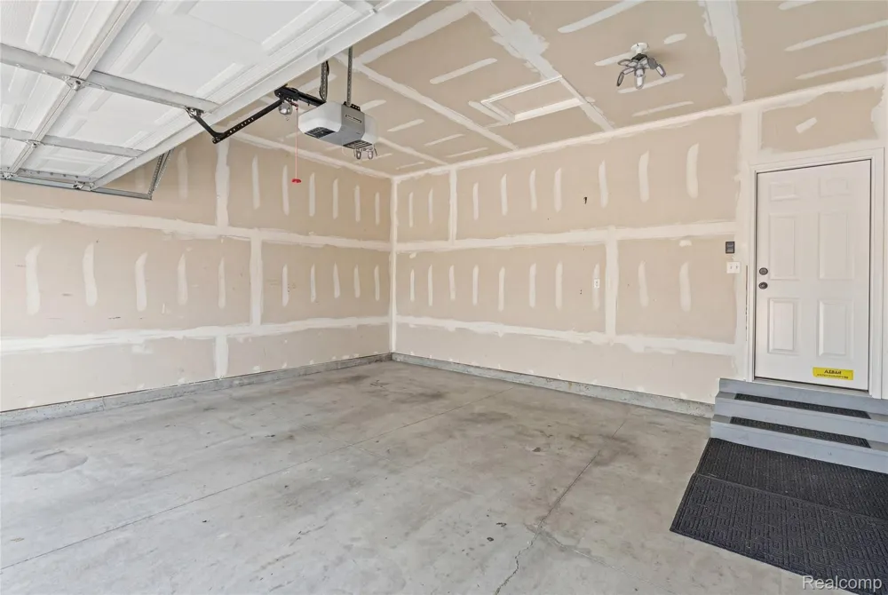 322 Hidden River E Holly Township, MI 48442