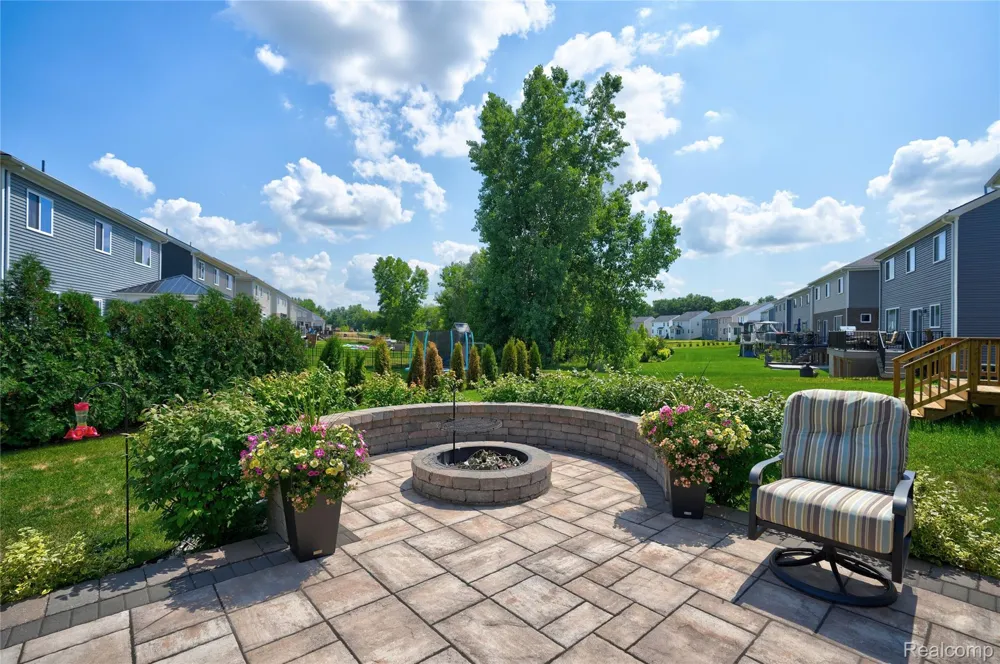 322 Hidden River E Holly Township, MI 48442