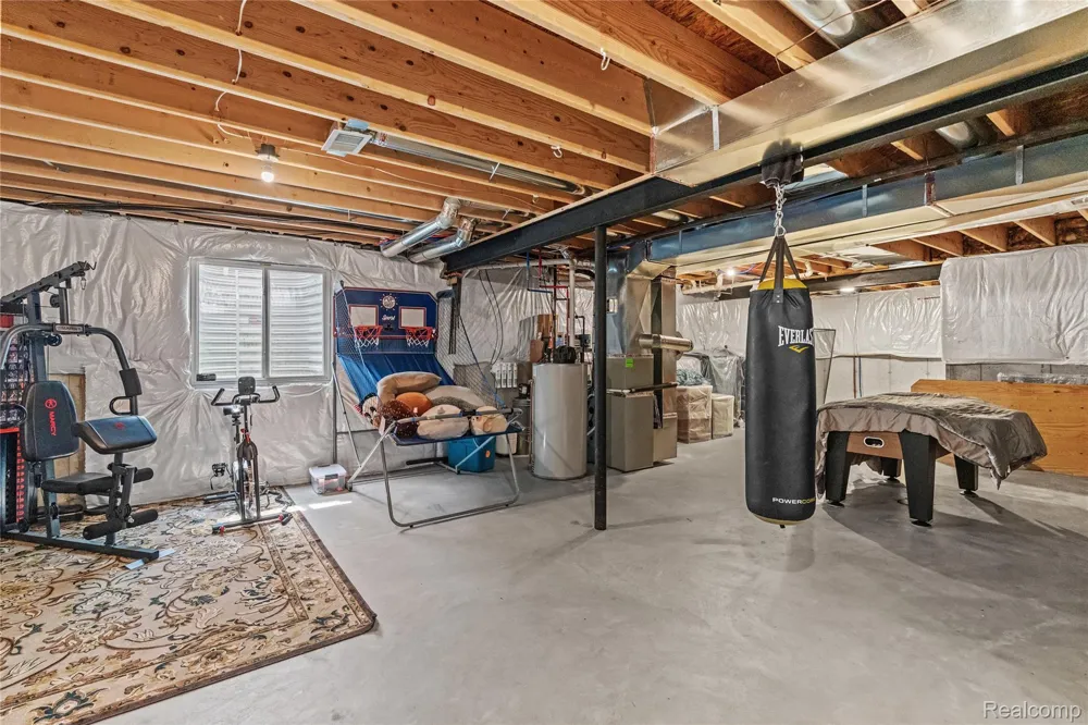 322 Hidden River E Holly Township, MI 48442
