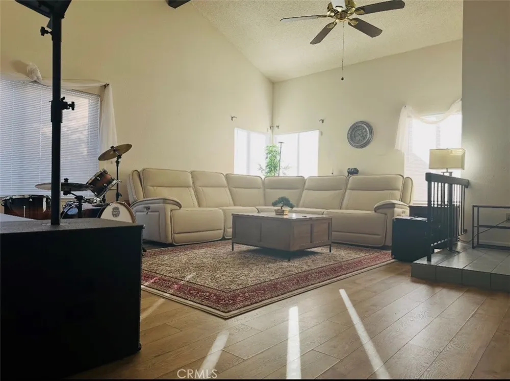 3017 Pepper Highland, CA 92346