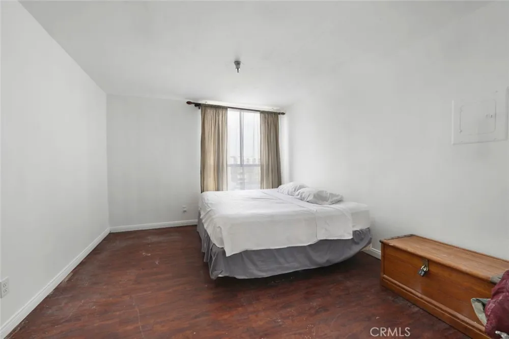5143 Bakman #417 North Hollywood, CA 91601