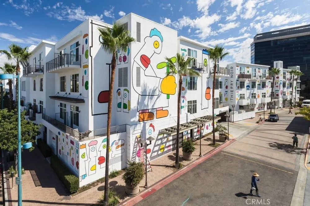 5143 Bakman #417 North Hollywood, CA 91601