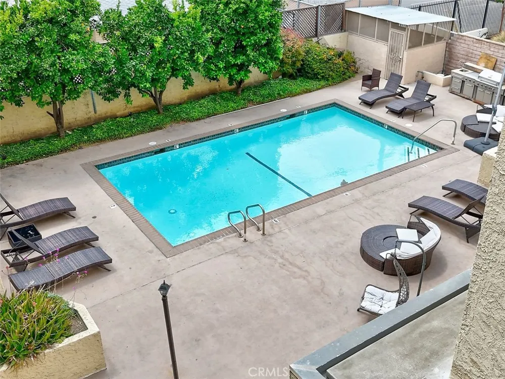 5143 Bakman #417 North Hollywood, CA 91601