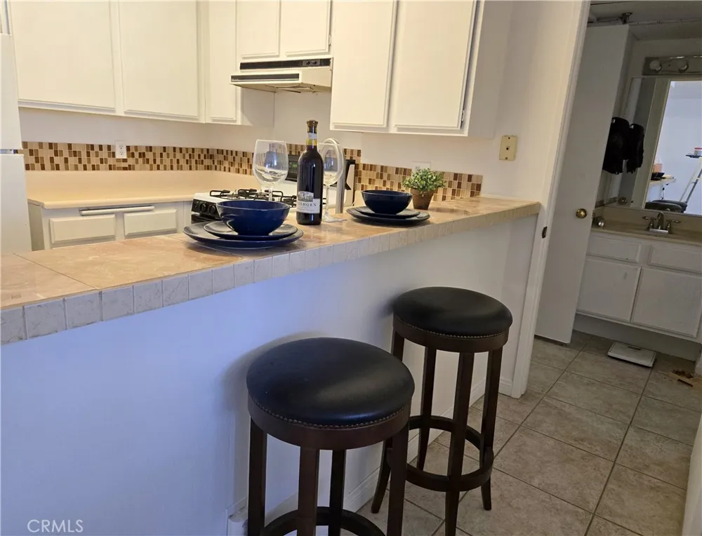 5143 Bakman #417 North Hollywood, CA 91601