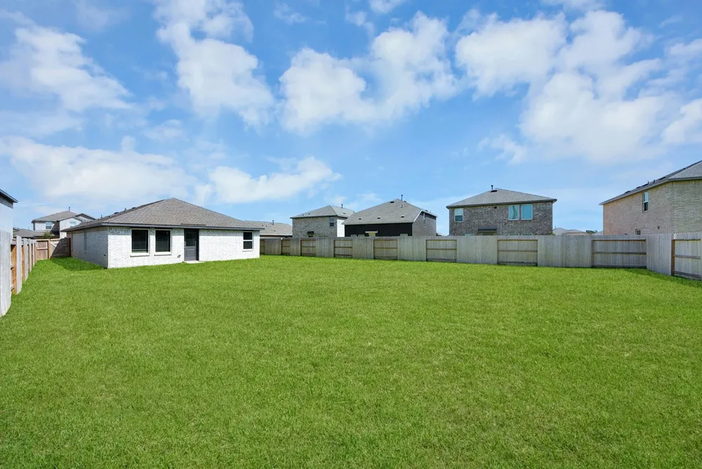 10411 Birds Nest Drive Beasley, TX 77417