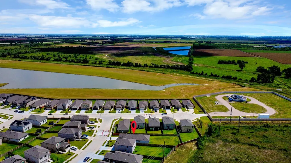 10411 Birds Nest Drive Beasley, TX 77417