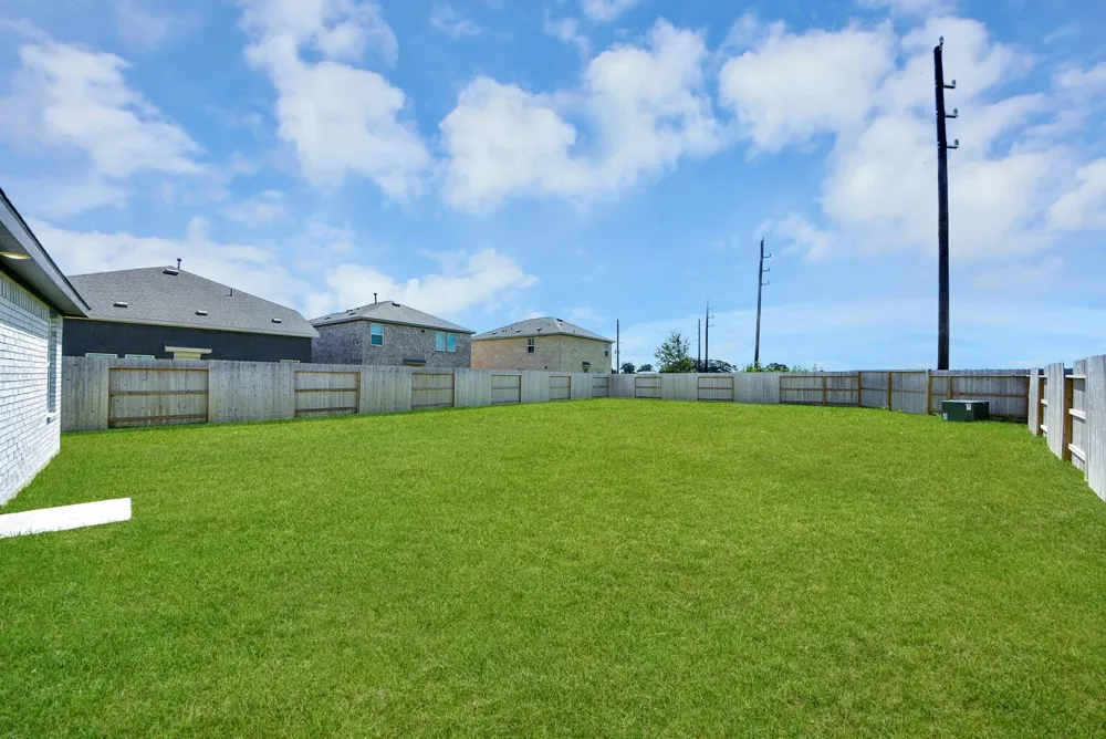 10411 Birds Nest Drive Beasley, TX 77417