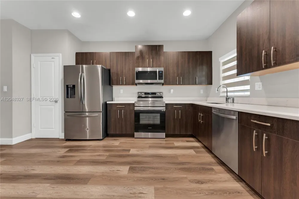 4040 NW 11th St Lauderhill, FL 33313