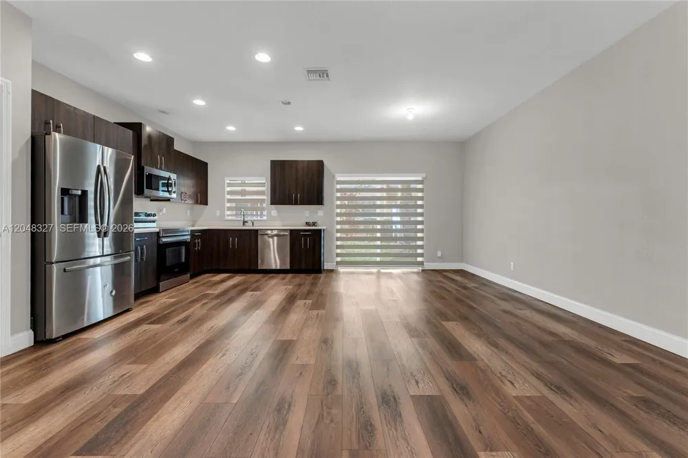 4040 NW 11th St Lauderhill, FL 33313
