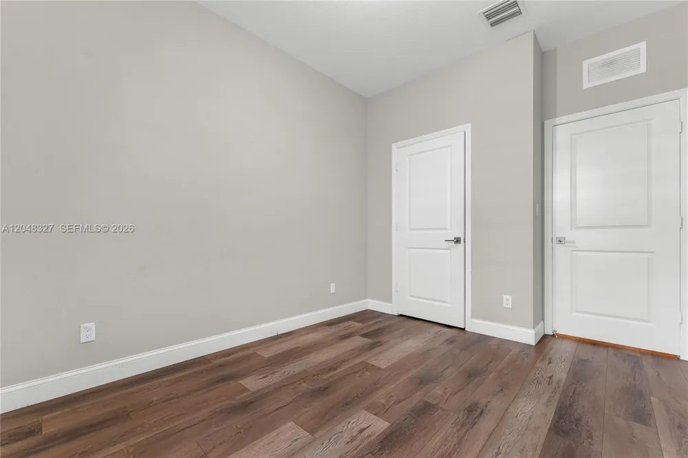 4040 NW 11th St Lauderhill, FL 33313
