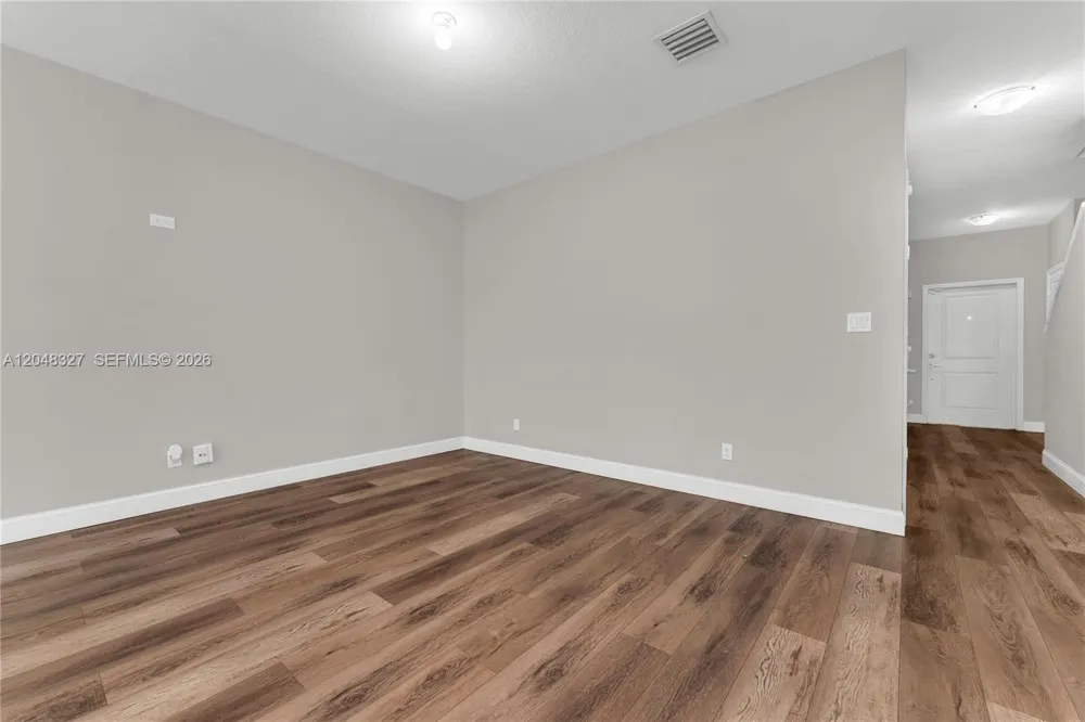 4040 NW 11th St Lauderhill, FL 33313